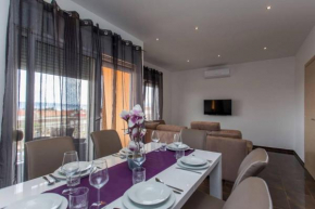 Отель Apartment Marija 1  Каштел Камбеловац